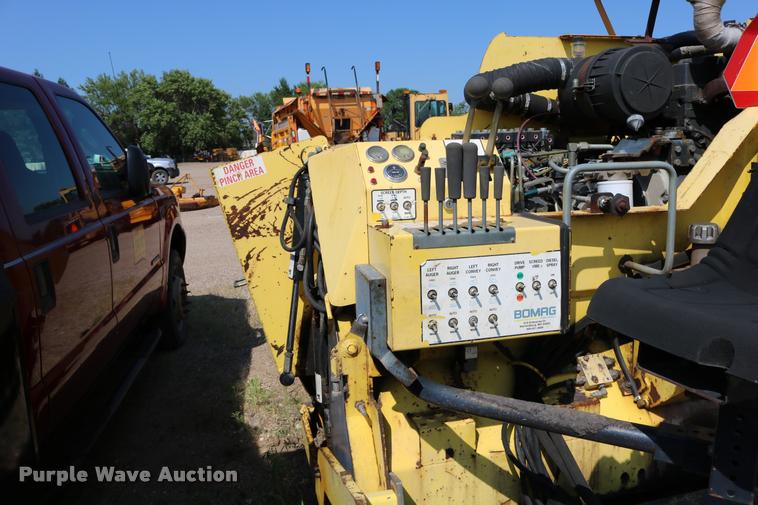 image for item DB9332 2006 Bomag paver