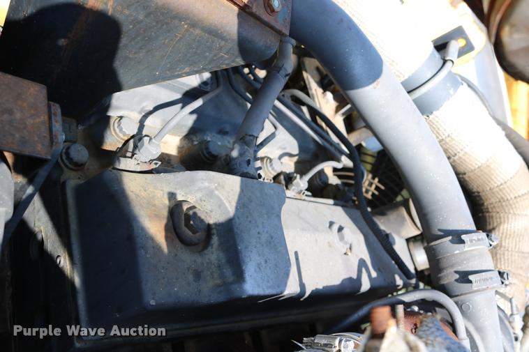 image for item DB9332 2006 Bomag paver