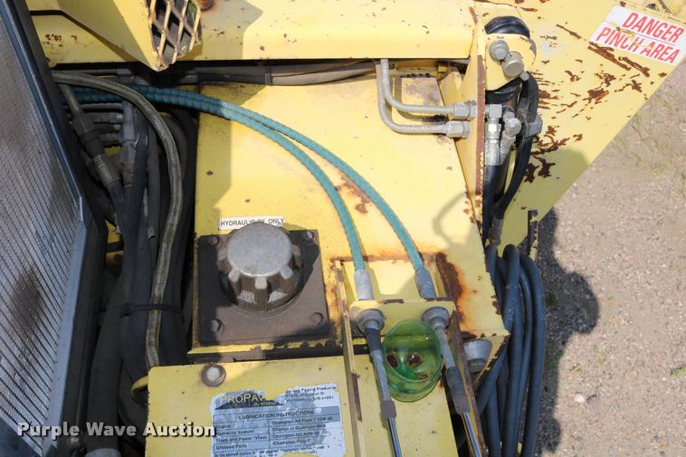 image for item DB9332 2006 Bomag paver