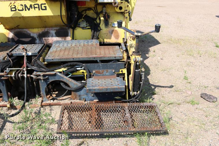 image for item DB9332 2006 Bomag paver