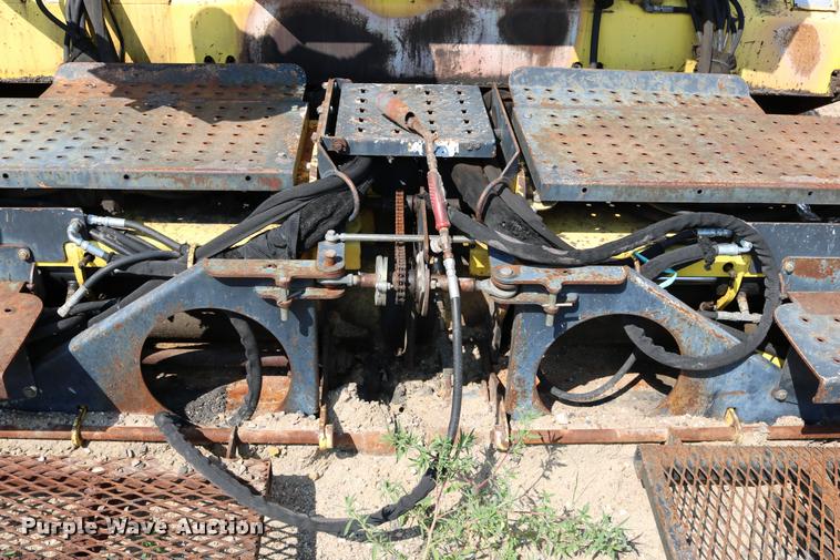 image for item DB9332 2006 Bomag paver