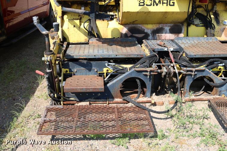 image for item DB9332 2006 Bomag paver