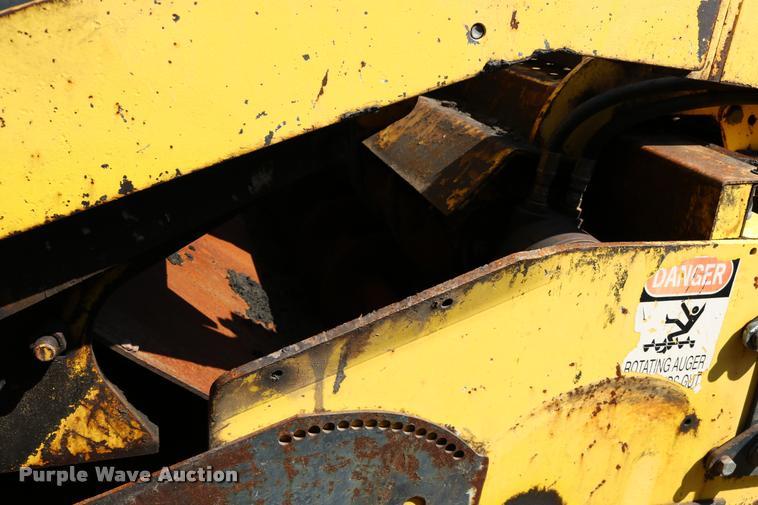 image for item DB9332 2006 Bomag paver