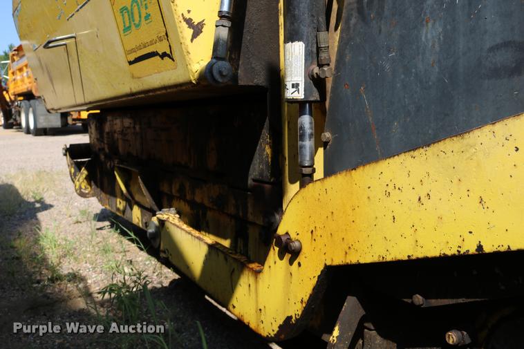 image for item DB9332 2006 Bomag paver