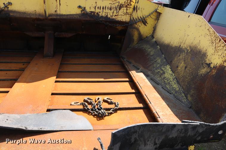 image for item DB9332 2006 Bomag paver