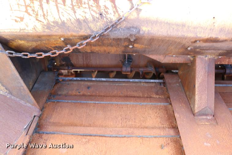 image for item DB9332 2006 Bomag paver