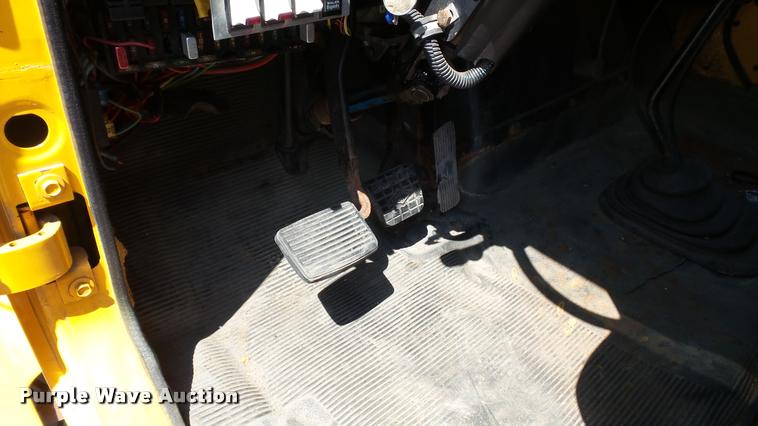 image for item DB9341 1998 International 2554 dump truck