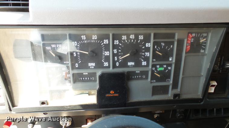 image for item DB9341 1998 International 2554 dump truck