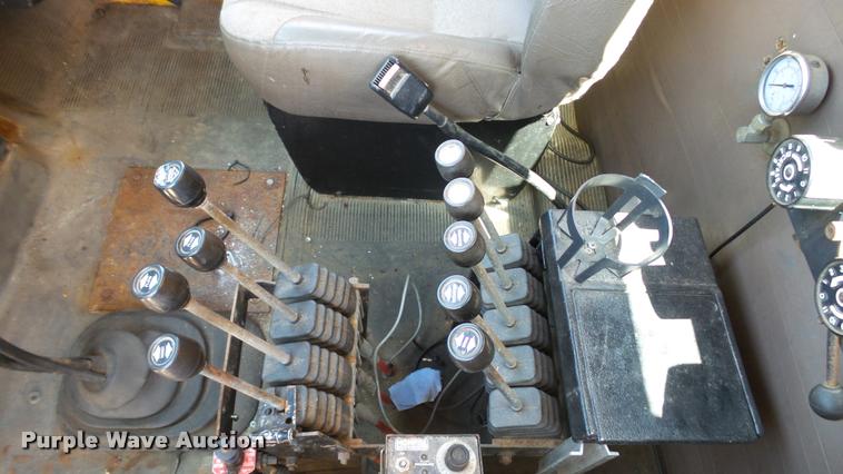 image for item DB9341 1998 International 2554 dump truck