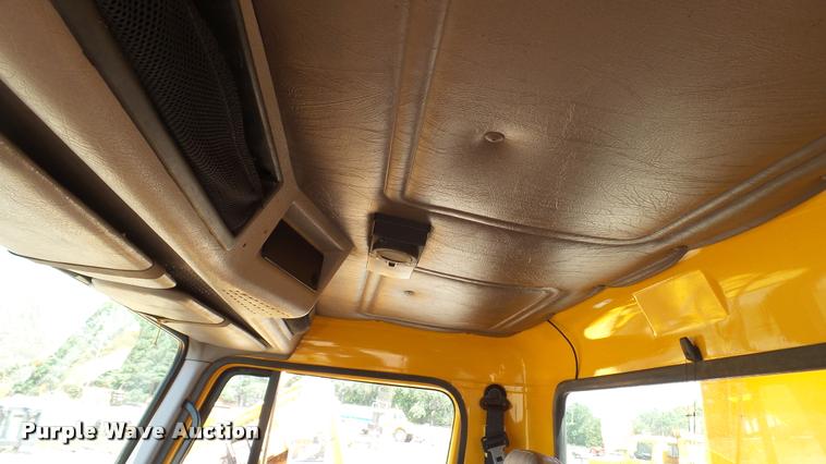 image for item DB9341 1998 International 2554 dump truck