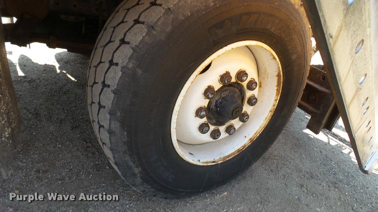 image for item DB9341 1998 International 2554 dump truck