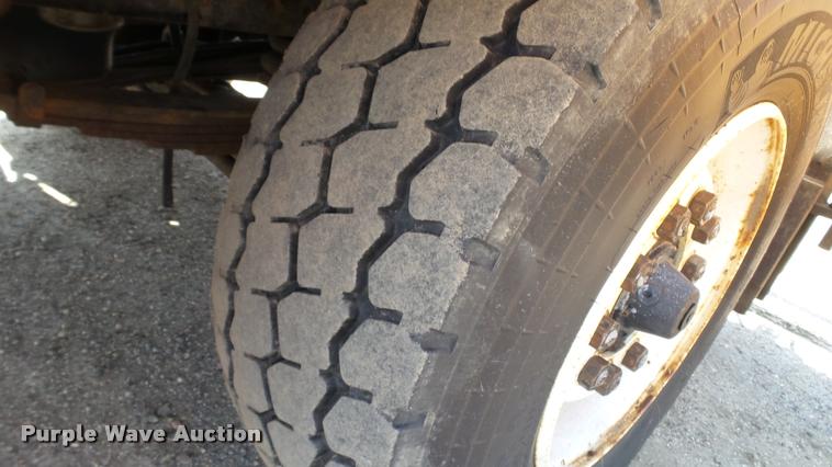 image for item DB9341 1998 International 2554 dump truck