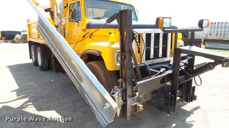 image for item DB9341 1998 International 2554 dump truck