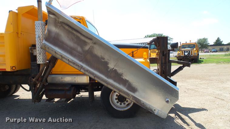 image for item DB9341 1998 International 2554 dump truck