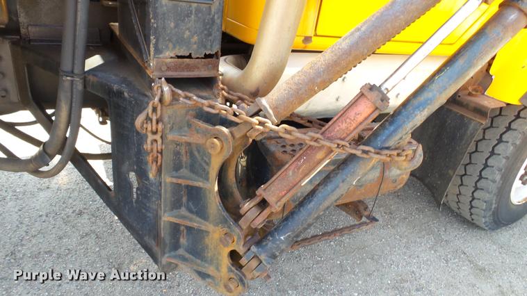 image for item DB9341 1998 International 2554 dump truck