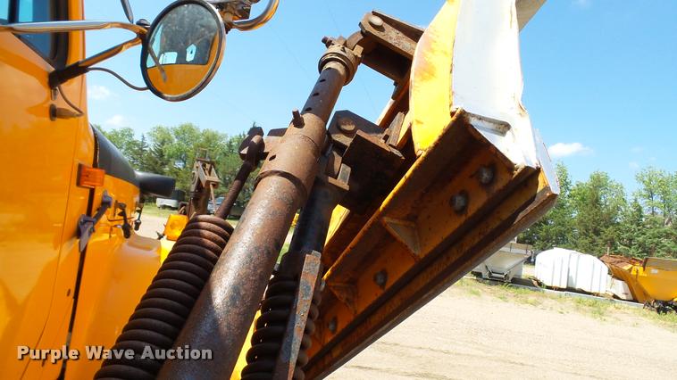 image for item DB9341 1998 International 2554 dump truck