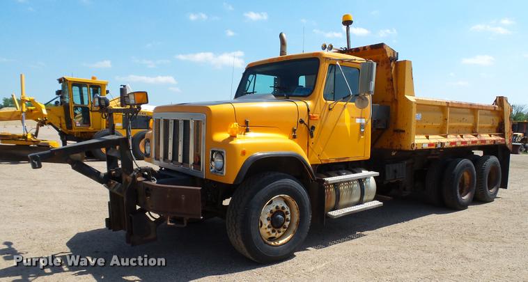 image for item DB9343 2001 International F2554 dump truck