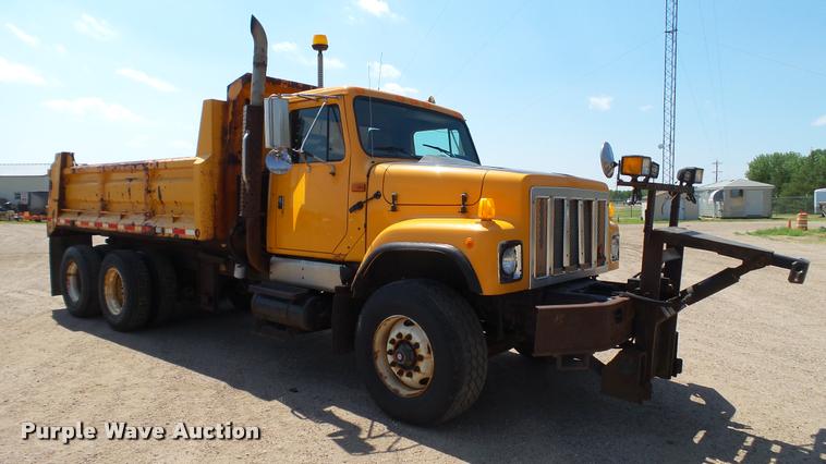 image for item DB9343 2001 International F2554 dump truck