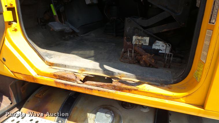 image for item DB9343 2001 International F2554 dump truck