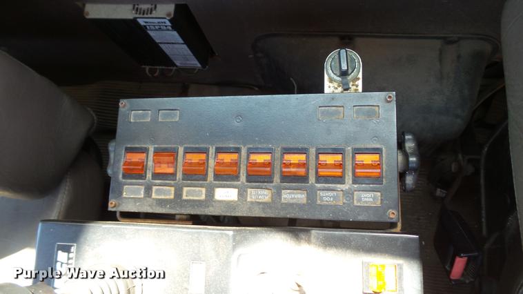 image for item DB9343 2001 International F2554 dump truck