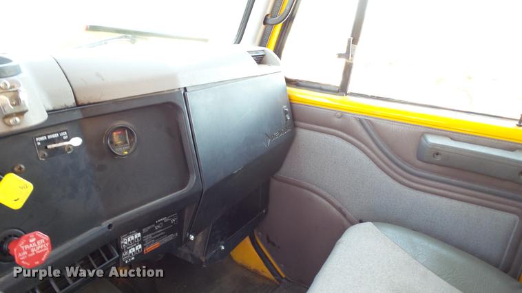 image for item DB9343 2001 International F2554 dump truck