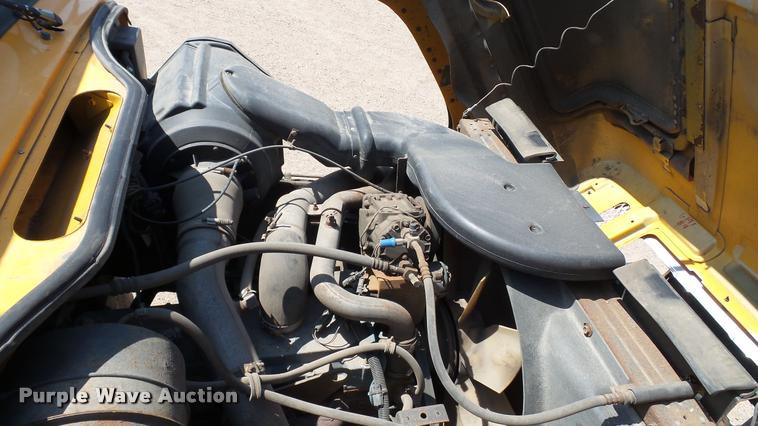 image for item DB9343 2001 International F2554 dump truck