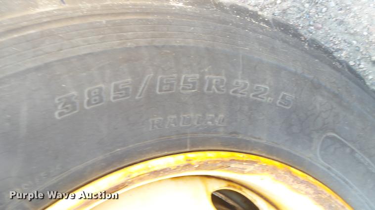 image for item DB9343 2001 International F2554 dump truck