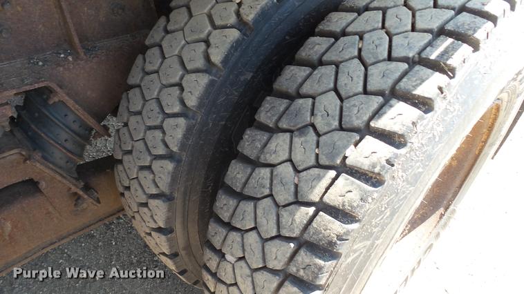 image for item DB9343 2001 International F2554 dump truck