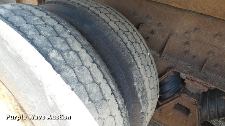 image for item DB9343 2001 International F2554 dump truck