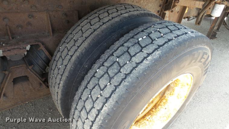 image for item DB9343 2001 International F2554 dump truck