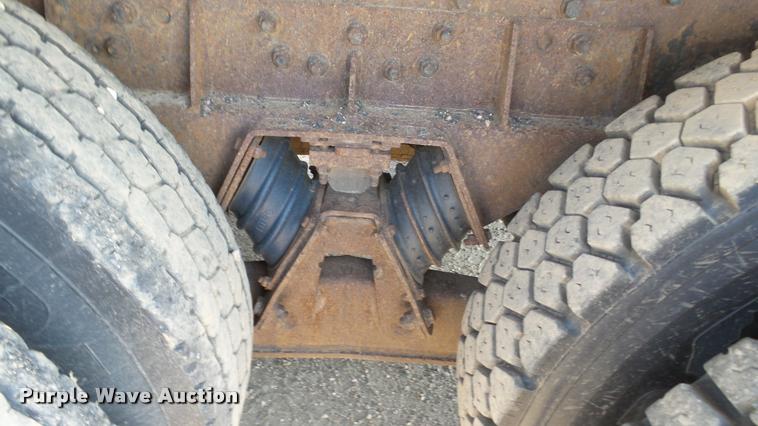 image for item DB9343 2001 International F2554 dump truck