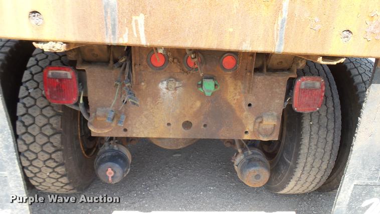 image for item DB9343 2001 International F2554 dump truck