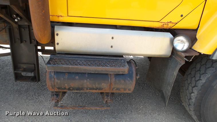 image for item DB9343 2001 International F2554 dump truck