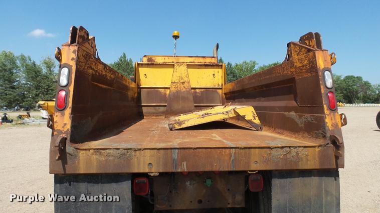 image for item DB9343 2001 International F2554 dump truck
