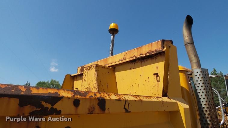 image for item DB9343 2001 International F2554 dump truck