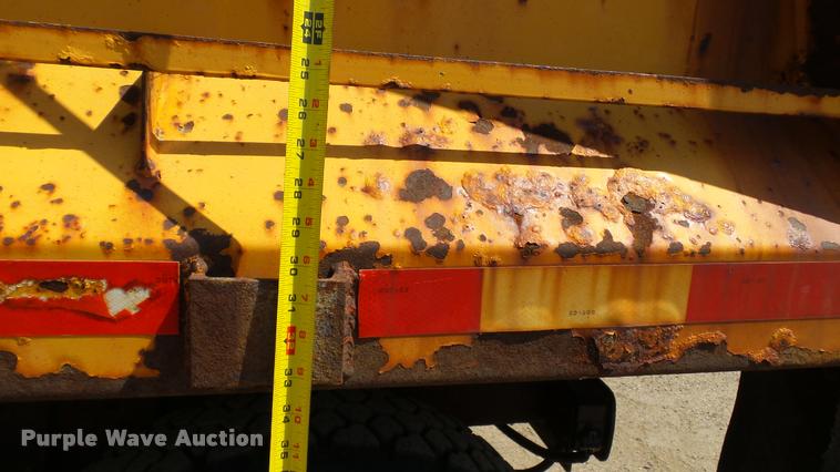 image for item DB9343 2001 International F2554 dump truck