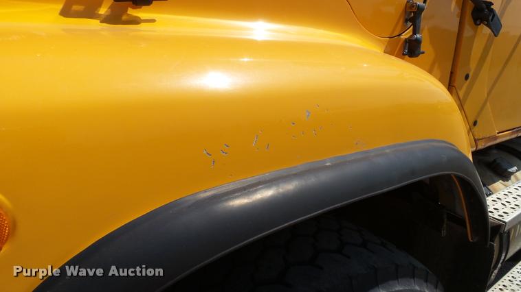 image for item DB9343 2001 International F2554 dump truck