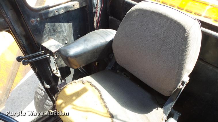 image for item DB9346 1984 John Deere 770A motor grader