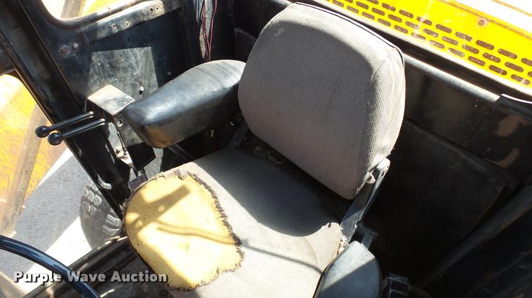 image for item DB9346 1984 John Deere 770A motor grader