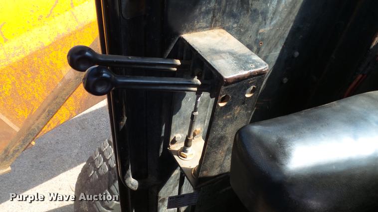 image for item DB9346 1984 John Deere 770A motor grader