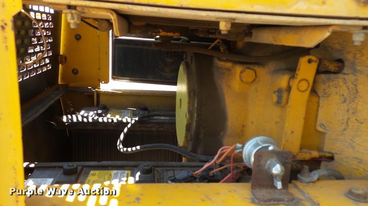 image for item DB9346 1984 John Deere 770A motor grader