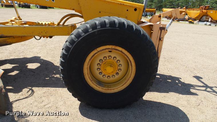 image for item DB9346 1984 John Deere 770A motor grader