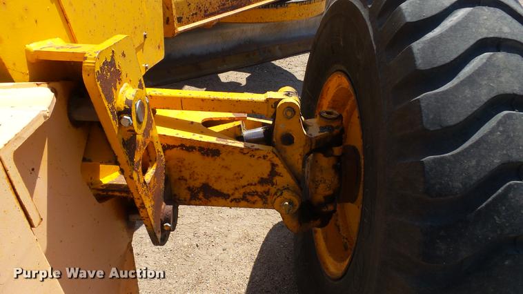 image for item DB9346 1984 John Deere 770A motor grader