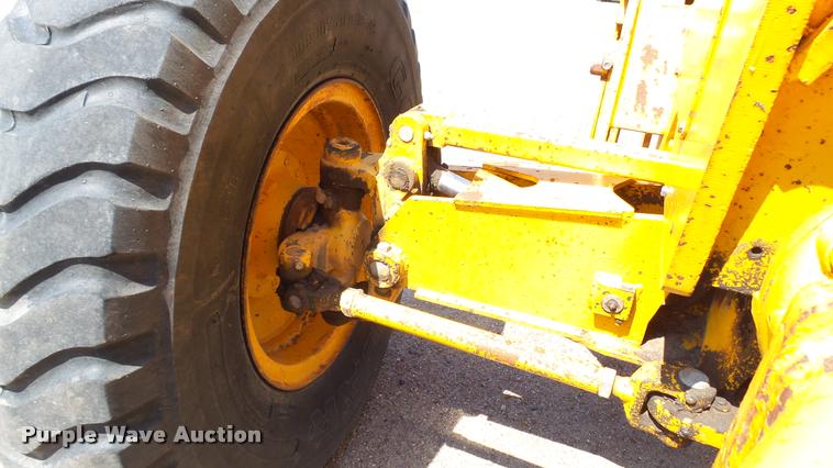 image for item DB9346 1984 John Deere 770A motor grader