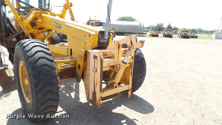 image for item DB9346 1984 John Deere 770A motor grader