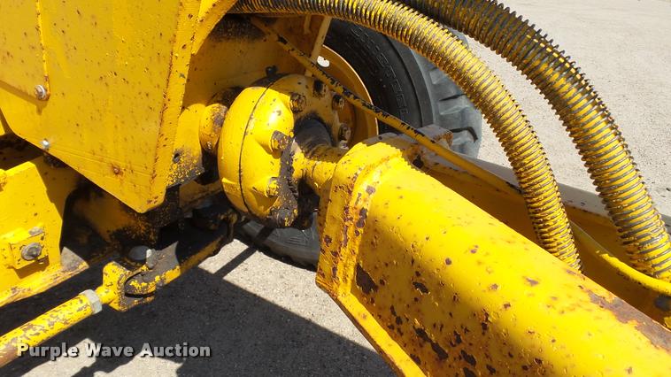 image for item DB9346 1984 John Deere 770A motor grader