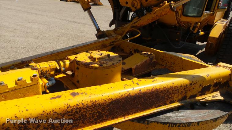 image for item DB9346 1984 John Deere 770A motor grader