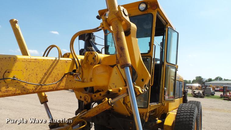 image for item DB9346 1984 John Deere 770A motor grader