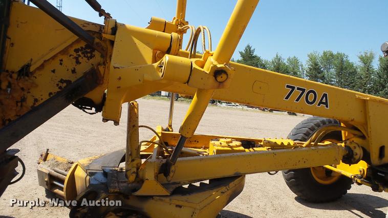 image for item DB9346 1984 John Deere 770A motor grader