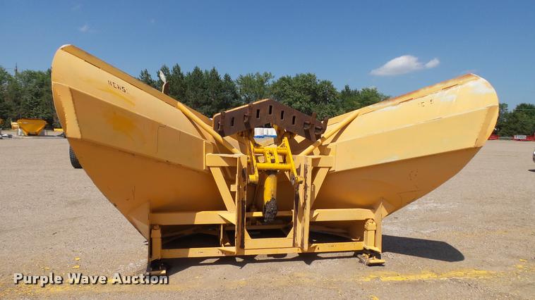 image for item DB9346 1984 John Deere 770A motor grader